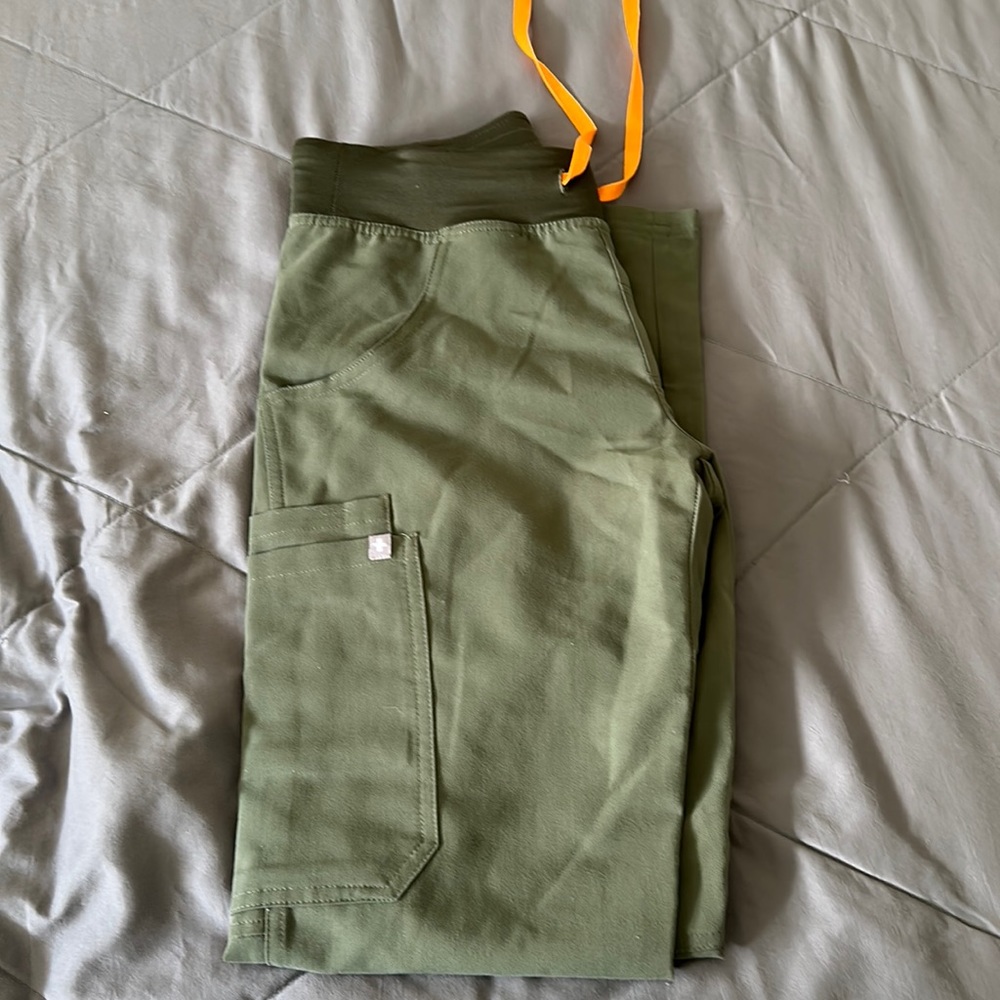 Figs scrub pants, XS petite. Kade style